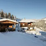In Sankt Johann Im Pongau Near Area Apartamento