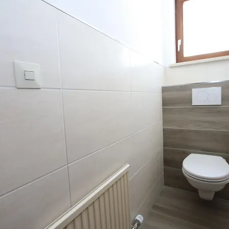 Apartment In Sankt Johann Im Pongau Near Ski Area Lägenhet